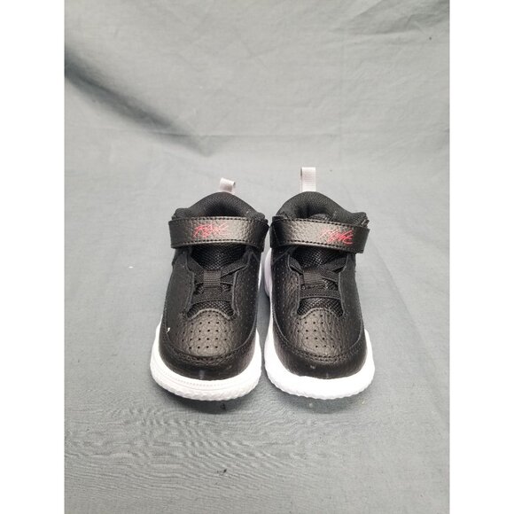Jordan Max Aura 5 Slip On Sneakers Children's Size 5 Black White NEW IN BOX! - Picture 4 of 6